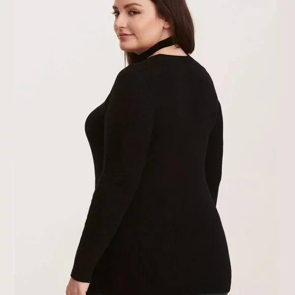 Black Grommet Lace Up Detailed Sweater - Torrid Size 2 - Never Worn - Picture 3 of 4